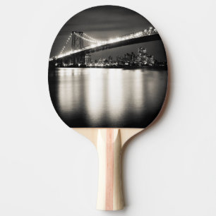 Pala De Ping Pong Puente de Williamsburg en New York City en la