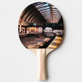 Pala De Ping Pong Puente en la estación