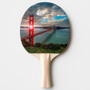 Pala De Ping Pong Puente Golden Gate con Sun que brilla a través