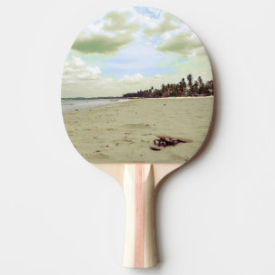Pala De Ping Pong Sandalias en la playa tropical