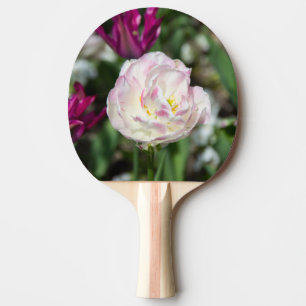 Pala De Ping Pong Tulipanes rosa brillante en un día soleado
