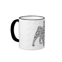 Palabras del barro amasado en taza negra de la