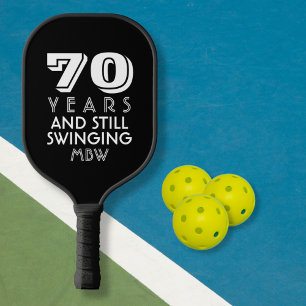 Palas De Pickleball 70 años todavía balanceando el color del nombre de