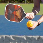 Palas De Pickleball Amanecer inspirador del Naranja del Monte Everest<br><div class="desc">Inspirador diciendo "No es la montaña que conquistamos,  sino nosotros mismos" de Edmund Hillary,  con una hermosa imagen de una montaña bañada en una bolsa de tote con luz solar naranja.</div>