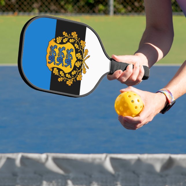 Palas De Pickleball Bandera/ escudo de armas de Estonia (in situ)