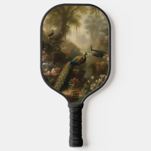 Palas De Pickleball Botánico: tres pavos reales en jardín inglés
