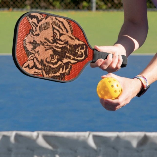 Palas De Pickleball Cabeza de Lobo en Rojo  (Wolf Head on Red  Design pickleball paddle hand wrapped grip honeycomb core. 8 oz weight. )