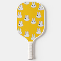 Caras de conejito en naranja