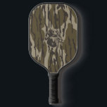 Palas De Pickleball Cazadores de pato con camuflaje de bosque de perro<br><div class="desc">El Bottomland Camo ofrece un camuflaje forestal ideal para los cazadores de patos. Diseñado para la caza de aves acuáticas, este patrón se mezcla perfectamente con ambientes boscosos, asegurando que los cazadores y sus perros permanezcan ocultos en ambientes naturales. Cazadores De Patos De Camo Bottomland Con Camuflaje De Bosque De...</div>