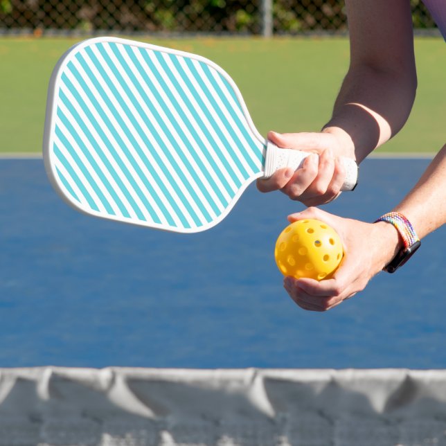 Palas De Pickleball Classic blue and white diagonal stripes (in situ)