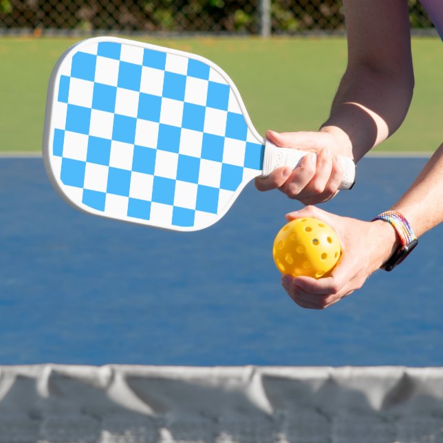 Palas De Pickleball Classic light blue checkerboard  (in situ)