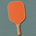 Palas De Pickleball Color sólido Naranja quemado<br><div class="desc">Color sólido Naranja quemado. Este color intenso y dinámico es un naranja vibrante con un toque de rojo. El color exuda calidez, similar al brillo de un sol que se pone o al corazón de un fuego que se enciende. Es un tono atrevido y llamativo que evoca una sensación de...</div>