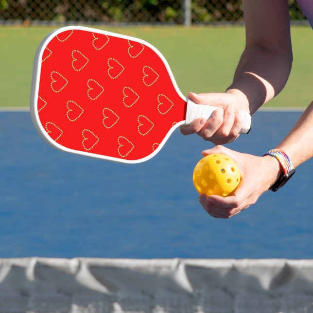 Palas De Pickleball Corazón formó corazones sobre rojo (in situ)