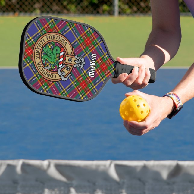 Palas De Pickleball Crest de Clan MacBeth sobre llavero de Tartán (in situ)
