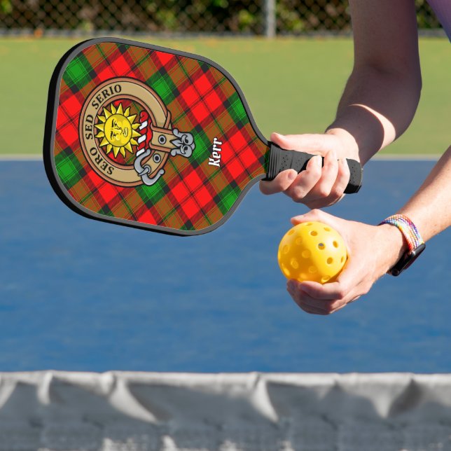 Palas De Pickleball Crestón del Clan Kerr sobre tartán (in situ)