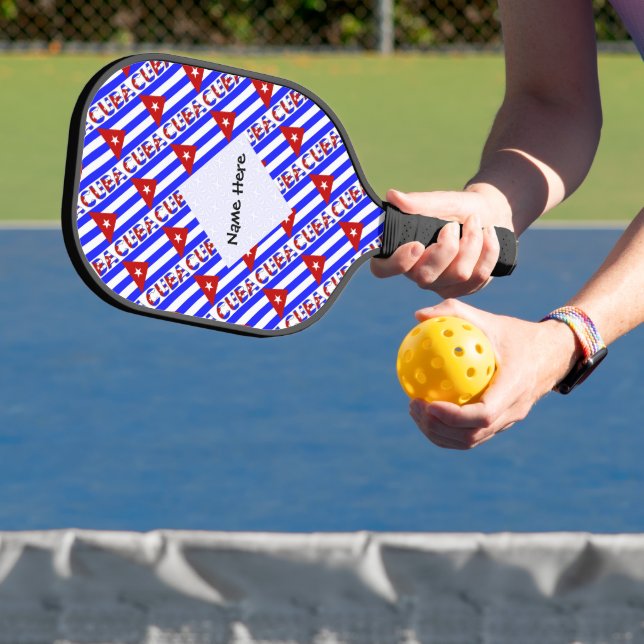 Palas De Pickleball Cuba: Bandera cubana azul clara cubierta con tu no (in situ)