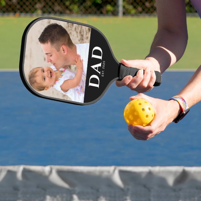 Palas De Pickleball Dad Established Modern Photo (in situ)