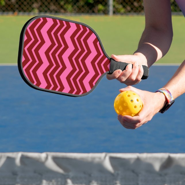 Palas De Pickleball Diseño de Chevron Zigzag Rosa Rojo Granate (in situ)