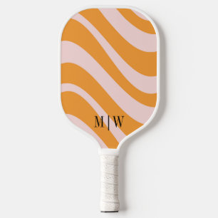 Palas De Pickleball Elegante retro Groovy Naranja y Monogramo blanco