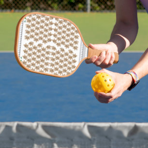 Palas De Pickleball fondo blanco con flores marrones sobre él