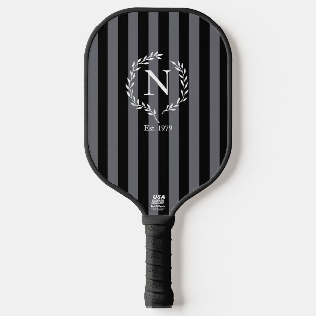 Palas De Pickleball Gray and Black Stripes Monogram Wreath Est Year (Anverso)
