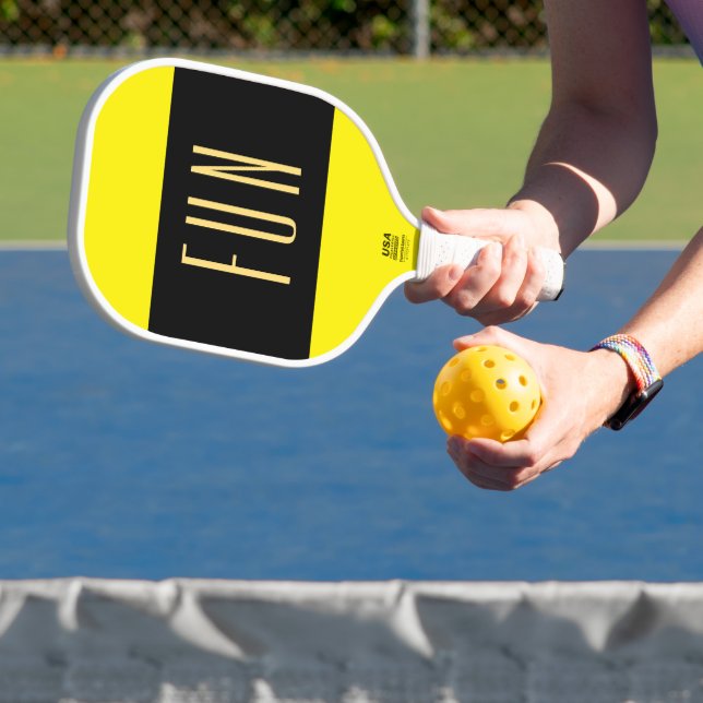 Palas De Pickleball Guay Lemon Lime Wide Center Black Strike FUN Texto (in situ)