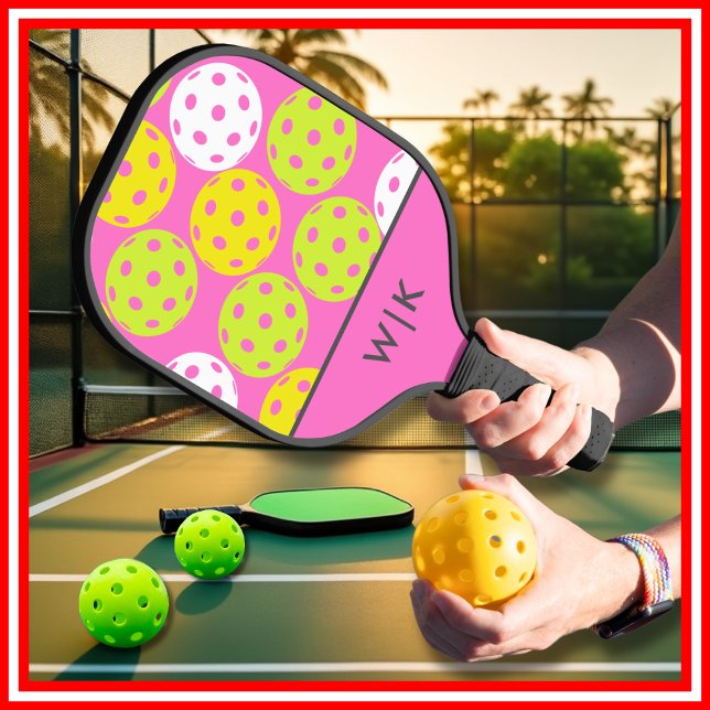 Palas De Pickleball Guay moderno rosado monogramado (Pink Cool Modern Monogrammed Pickleball Paddle)