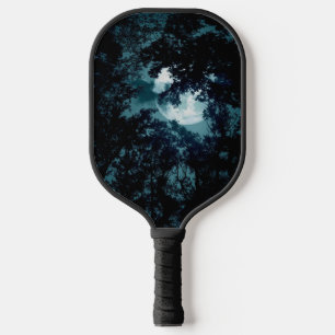 Palas De Pickleball Hermosa luna resplandece a través de árboles