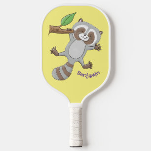 Palas De Pickleball Ilustracion de bebé de raccoon feliz lindo