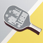 Palas De Pickleball Leyenda Gris Custom Monograma Pickleball<br><div class="desc">Presentamos la Paddle de bola de bola de bola con leyenda de monograma personalizado, un pináculo de rendimiento y estilo personalizado en la cancha de pickleball. Diseñado para los jugadores que aprecian tanto la calidad como la individualidad, este remo está diseñado meticulosamente para elevar su juego a alturas legendarias. Construida...</div>