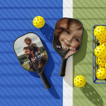 Palas De Pickleball Mejor Papá Nunca | Foto moderna de 2<br><div class="desc">Personalizar este singular remo de pickleball con "Mejor Papá Nunca" y tu mensaje personalizado. Sigue siendo "Te amamos" como es o cambia a tu cariño personalizado. Se pueden cambiar todos los colores. Añade tu elección de personalización. Se convertirá en un conservador atesorado. Utilice las herramientas de diseño para elegir cualquier...</div>
