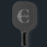 Palas De Pickleball Moderna caligrafía de estilo monogramado gris negr<br><div class="desc">Moderna caligrafía estilizada monogramada en remo de bolas de pato negro y gris</div>