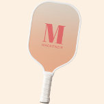 Palas De Pickleball Moderno Monograma Denominación Inicial Gradiente D<br><div class="desc">Moderna tipografía minimalista monograma diseño inicial de nombre que se puede cambiar para personalizar. Fondo de degradado de color.</div>