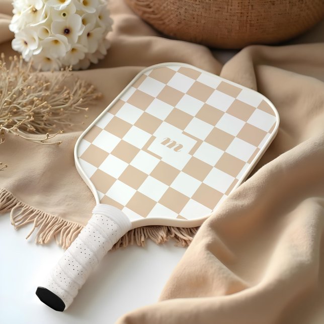 Palas De Pickleball Moderno Personalizado de patrón retro controlado M (Modern Retro Chequered Pattern Custom Monogram Tan Pickleball Paddle)