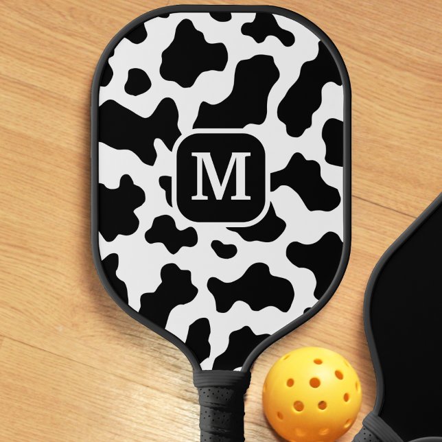 Palas De Pickleball Monograma blanco y negro de impresión en animales  (Cow Animal Print Spotted Black & White Monogram Pickleball Paddle)
