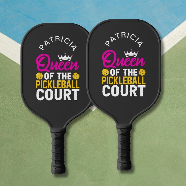 Palas De Pickleball Monograma de la Reina de la Pista de Pickleball (Personalize with your Name.  Matching items in the collection.)