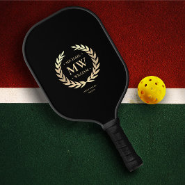 Palas De Pickleball Monograma moderno Nombre personalizado Black Gold 