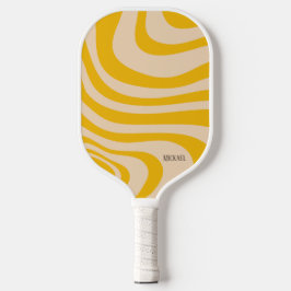 Palas De Pickleball Monograma moderno retro ondulado blanco y amarillo