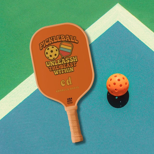 Palas De Pickleball monograma retro de cita divertida naranja (Subido por el creador)