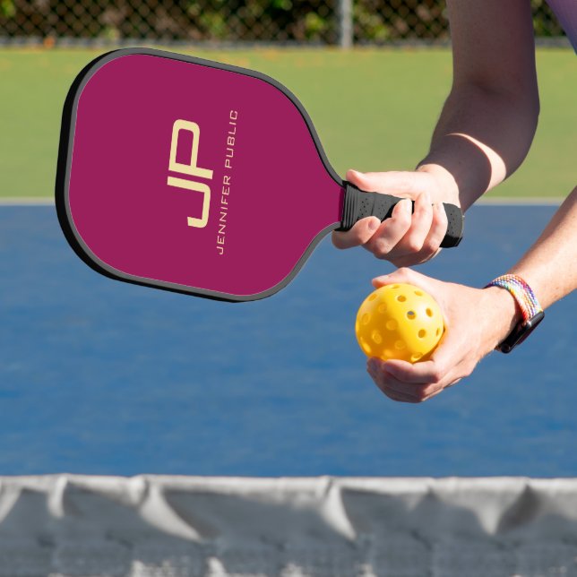 Palas De Pickleball Monograma Viva Magenta Gold Template Elegante (in situ)