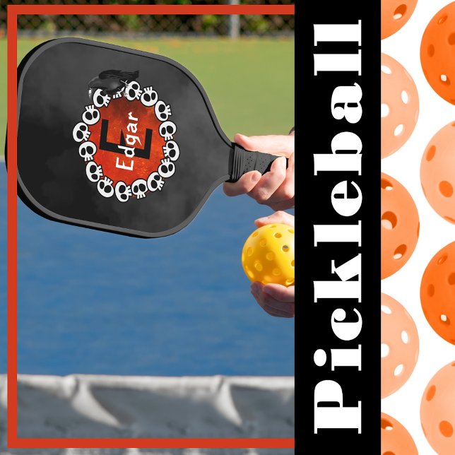 Palas De Pickleball Monogramo Smoky Black Raven y Luna Naranja quemada (Monogrammed Smoky Black Raven & Burnt Orange Moon Pickleball Paddle)