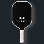Palas De Pickleball Nombre de monograma Minimalista simple en blanco y<br><div class="desc">Monograma Minimalista simple negro y blanco Paddle de pellebol</div>