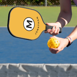Palas De Pickleball Nombre inicial del monograma de moda Mustard
