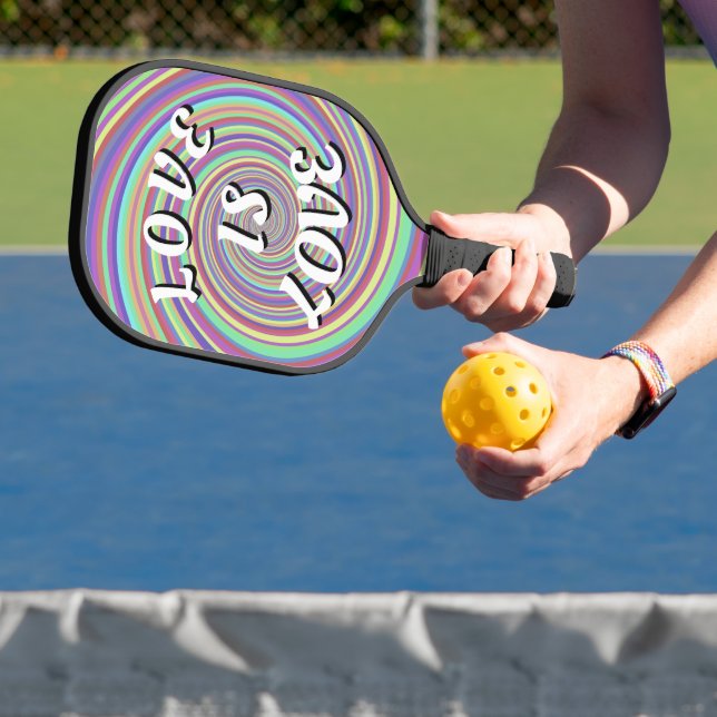 Palas De Pickleball Orgullo Love Is Love (in situ)