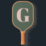 Palas De Pickleball Personalizado Simple Negrita Monograma Rosa y Verd<br><div class="desc">Haga una declaración en la cancha con este remo de bolas de rosado y verde simple negrita personalizada. Con un diseño moderno y llamativo, con colores vivos en rosa y verde, este remo le permite personalizar con sus iniciales para un toque personal. El minimalista y sorprendente monograma añade un toque...</div>