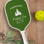 Palas De Pickleball Pinos Vintage, Club, Reunión Familiar, Personaliza<br><div class="desc">La paddle perfecta para palas de pickleball, reuniones familiares o personas que juegan pickleball cerca del bosque. Esta paddle de pickleball cuenta con un grupo de pinos con silueta blanca. Añadir el nombre del club, el apellido, la fecha establecida, el nombre del jugador, etc. Cambie fácilmente el color de fondo...</div>