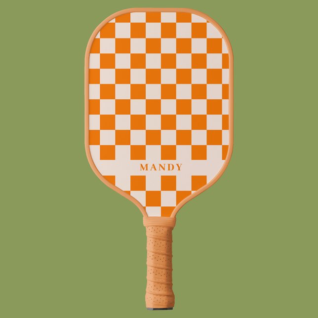 Palas De Pickleball Retro Boho Orange Checkerboard Custom Name (Orange and Beige Checkerboard Custom Name Pickleball Paddle)