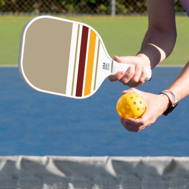 Palas De Pickleball Sporty Tan White Deep Red Yellow Carreras Stripes (in situ)
