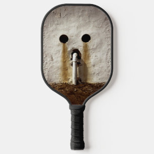Palas De Pickleball Tubería de agua expuesta al grunge urbano