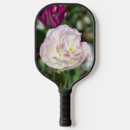 Palas De Pickleball Tulipanes rosa brillante en un día soleado